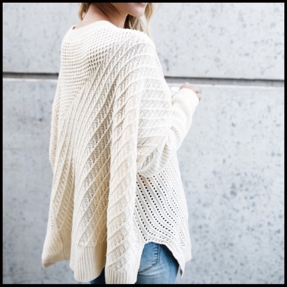 ❤️LAST❤️Simply Divine Zipper Sweater - Picture 2 of 8